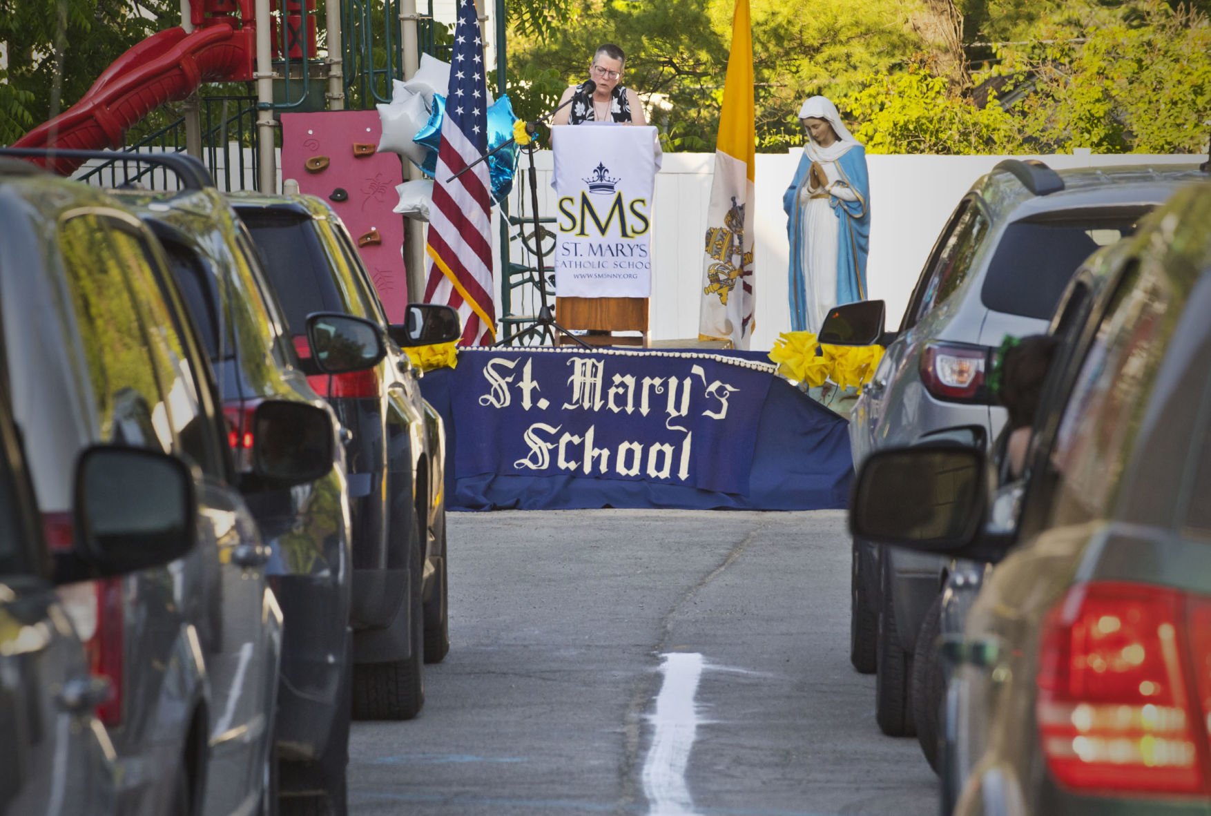 0619_wds_St Marys Grad_cl02.jpg